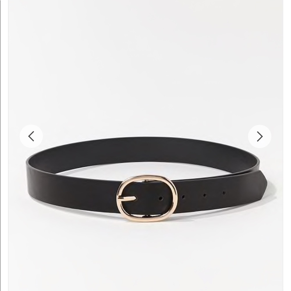 FOREVER21 💄 Classic Black Belt